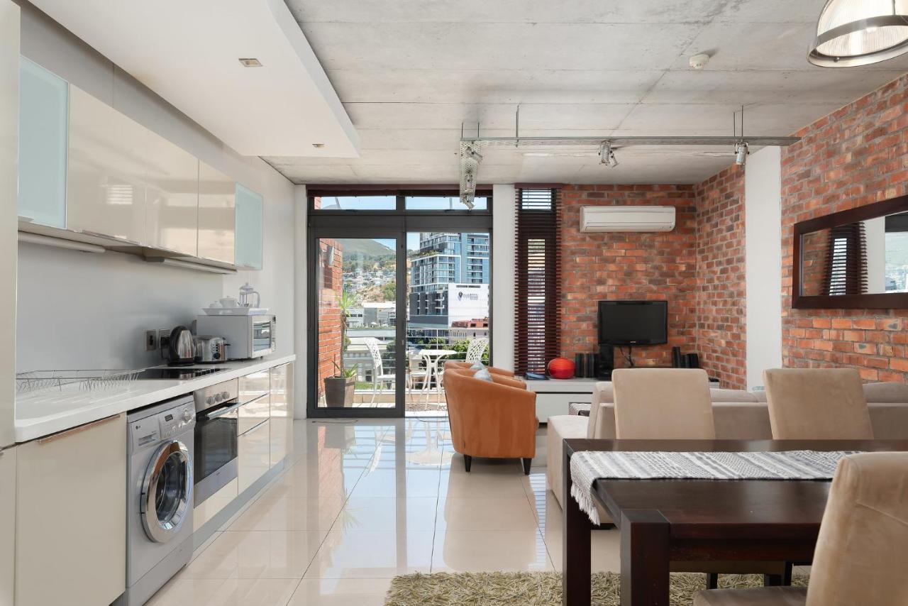 Metropolis Luxury * Cape Town