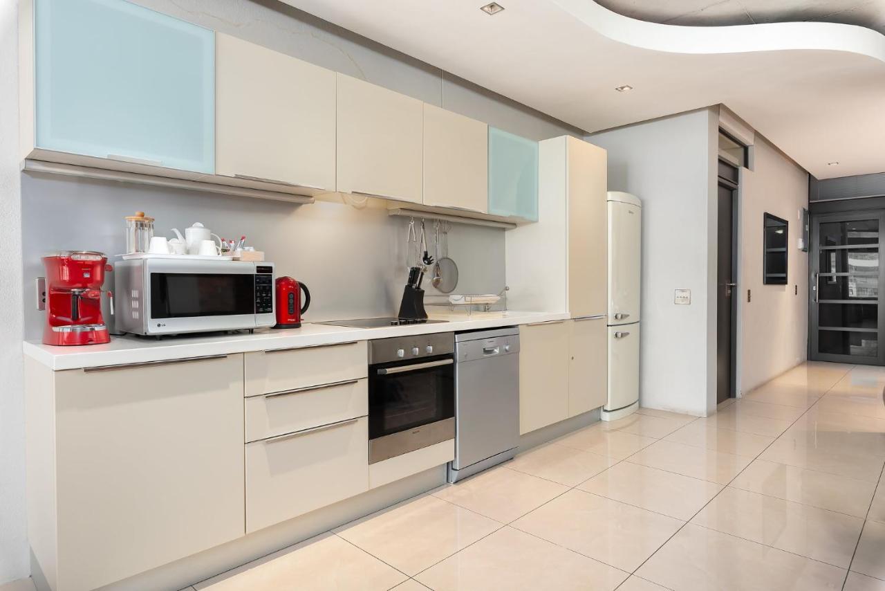 Metropolis Luxury Apartment