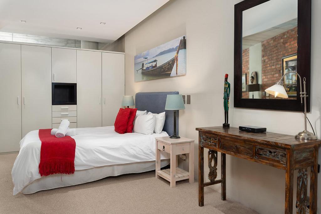 Metropolis Luxury * Cape Town