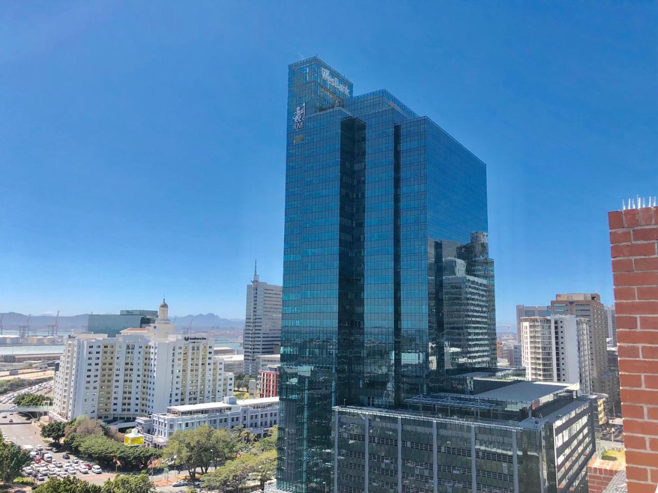 Metropolis Luxury Apartment