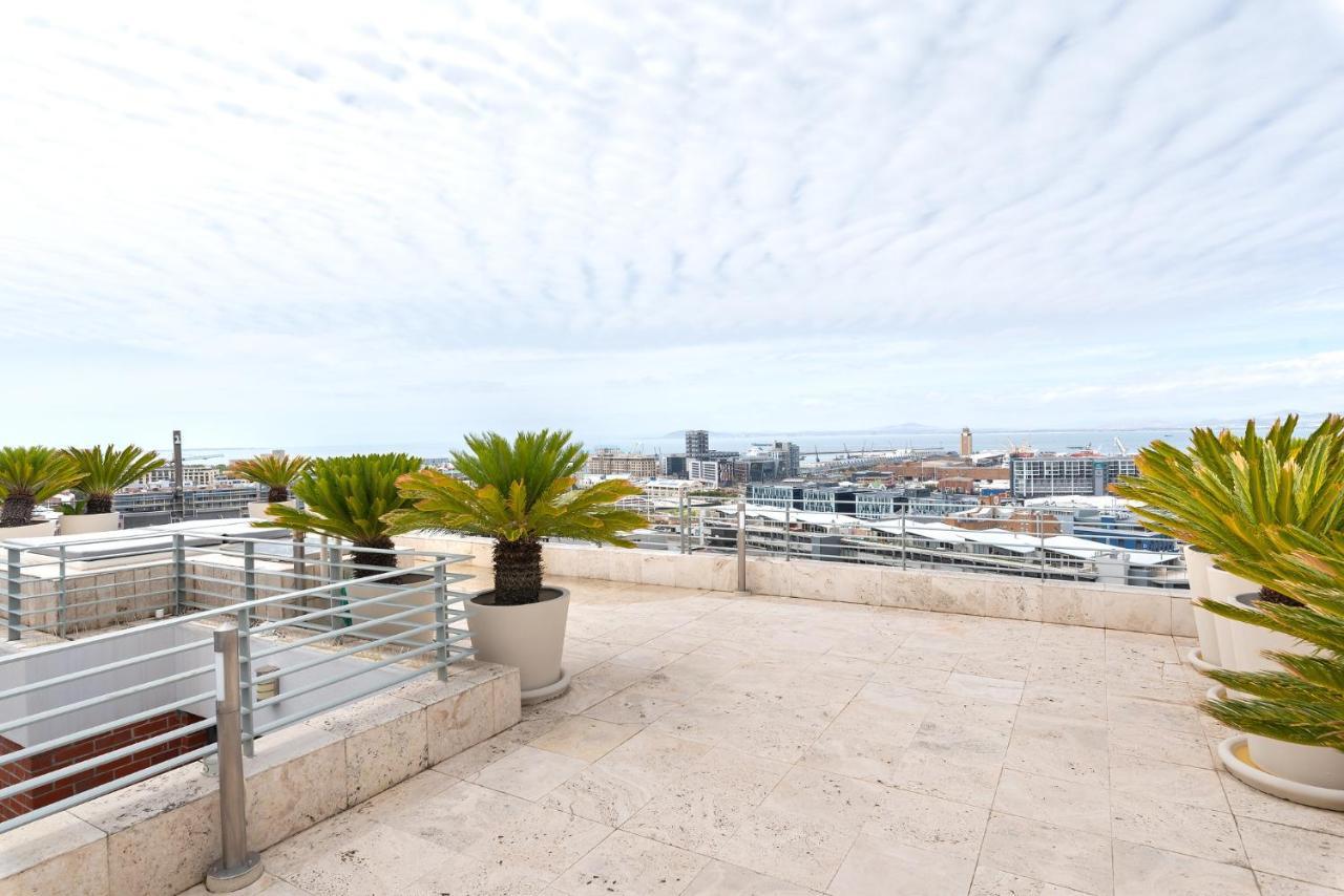 Metropolis Luxury * Cape Town